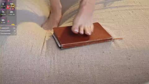 Snapshot of love_you_to123 chatting on October 15, 2025, 6:13 am love you to123 online show from October 15, 2025, 6:13 am