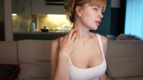 love you to123 online show from November 9, 2025, 6:01 am