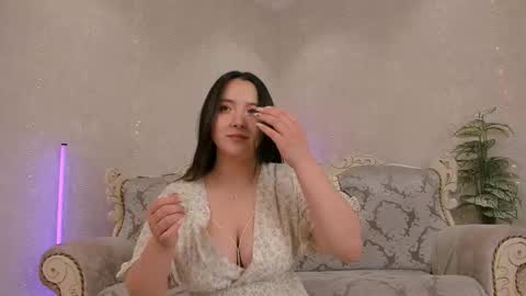 Amaya online show from September 24, 2025, 4:43 pm