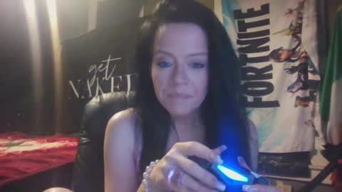 loveashlii online show from July 7, 2026, 3:53 am