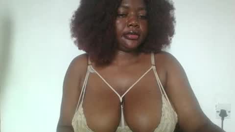 mila online show from September 28, 2025, 11:15 am