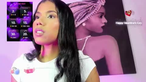 Luna  online show from November 30, 2025, 10:47 pm