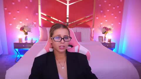Snapshot of loveedove chatting on July 10, 2026, 6:50 am loveedove online show from July 10, 2026, 6:50 am