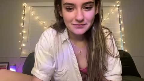 Snapshot of lovefromrose1 chatting on June 20, 2026, 6:22 pm Olivia Rose online show from June 20, 2026, 6:22 pm
