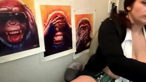 Ashley and Leon online show from April 11, 2026, 9:46 am