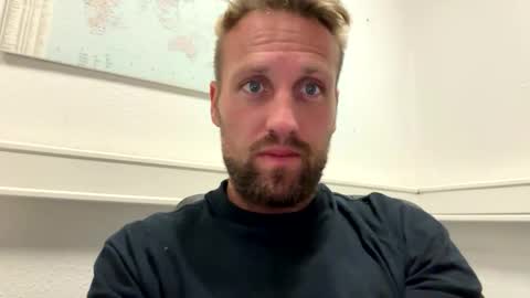 Snapshot of lovefuesse chatting on September 16, 2025, 7:42 am lovefuesse online show from September 16, 2025, 7:42 am