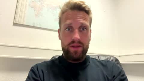 Snapshot of lovefuesse chatting on September 18, 2025, 7:43 am lovefuesse online show from September 18, 2025, 7:43 am