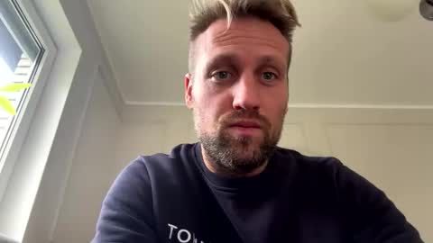 Snapshot of lovefuesse chatting on November 9, 2025, 11:30 am lovefuesse online show from November 9, 2025, 11:30 am