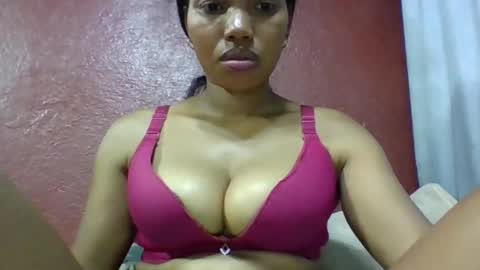 loveinlife750427 online show from February 17, 2026, 6:54 am