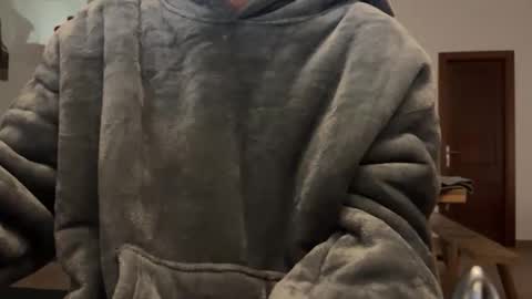 Loveisperfect online show from January 14, 2026, 9:09 pm