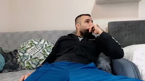 loveivat80 online show from December 15, 2024, 9:24 am