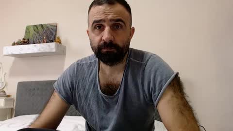 loveivat80 online show from February 8, 2025, 9:24 am