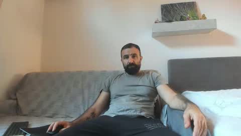 loveivat80 online show from November 2, 2025, 6:49 am