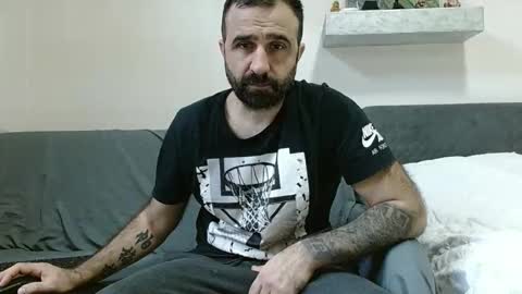 loveivat80 online show from February 16, 2026, 6:20 am