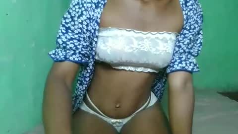Snapshot of lovelaspice chatting on April 15, 2026, 5:31 pm lovelaspice online show from April 15, 2026, 5:31 pm