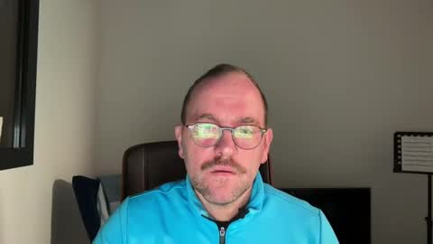 Snapshot of lovelick007 chatting on December 20, 2024, 11:10 am lovelick007 online show from December 20, 2024, 11:10 am