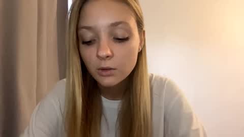 Ella online show from October 9, 2025, 6:11 am