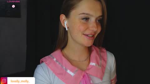 Molly online show from November 9, 2025, 4:16 pm