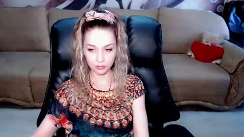 Snapshot of lovellymalina chatting on July 3, 2026, 10:21 am private open online show from July 3, 2026, 10:21 am