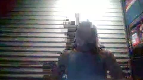 lovelux02 online show from April 9, 2026, 11:15 am