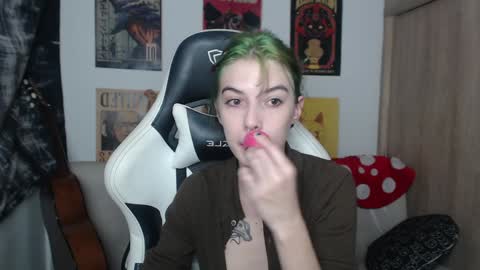 Cassie online show from December 18, 2024, 10:35 pm