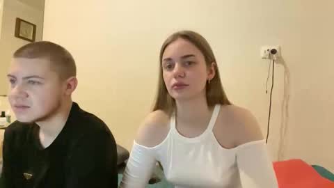 lovely_couple00 online show from February 28, 2026, 3:29 am