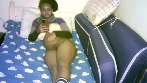 Snapshot of lovely_ebonies2 chatting on March 21, 2026, 4:50 am lovely_ebonies2 online show from March 21, 2026, 4:50 am