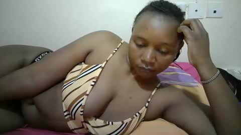 Snapshot of lovely_gee chatting on May 15, 2026, 2:40 am sexylover online show from May 15, 2026, 2:40 am