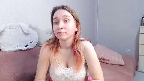 Lovely Hayley online show from April 12, 2026, 9:42 pm