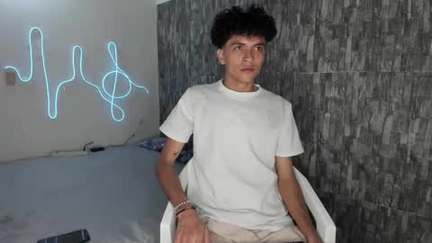 Snapshot of lovely_horny713 chatting on April 25, 2026, 12:30 pm Salo online show from April 25, 2026, 12:30 pm