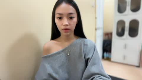 lovely_leah23 online show from July 7, 2026, 7:09 am