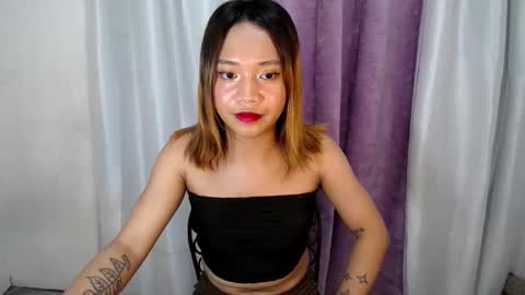 Snapshot of lovely_lianne chatting on October 11, 2025, 8:35 am lovely_lianne online show from October 11, 2025, 8:35 am