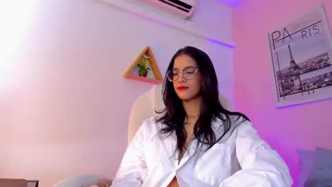 Snapshot of lovely_oliviaa chatting on June 20, 2026, 12:08 pm Olivia online show from June 20, 2026, 12:08 pm