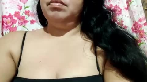 lovely_orchid online show from February 15, 2025, 1:27 pm