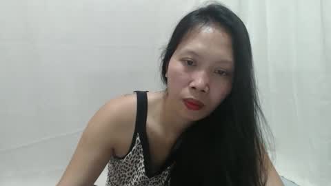 lovely_pinayxxx online show from April 14, 2026, 12:00 pm