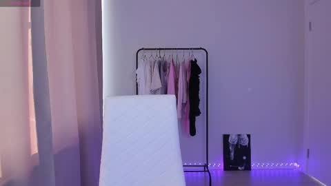 Snapshot of lovely_poppy chatting on May 25, 2026, 12:49 am Lolly online show from May 25, 2026, 12:49 am