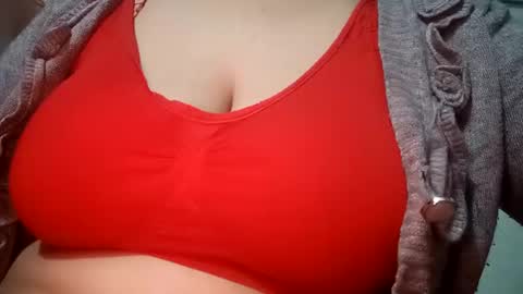 Snapshot of lovely_sweet_girl chatting on January 13, 2025, 5:01 am katrina follow me guys online show from January 13, 2025, 5:01 am