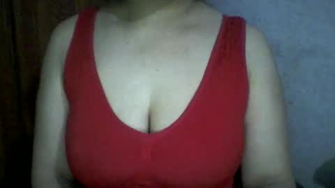 Snapshot of lovely_sweet_girl chatting on February 9, 2025, 8:33 am katrina follow me guys online show from February 9, 2025, 8:33 am