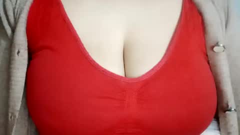 Snapshot of lovely_sweet_girl chatting on March 5, 2025, 3:18 am katrina follow me guys online show from March 5, 2025, 3:18 am