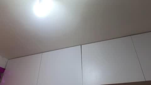 Trix online show from January 7, 2026, 12:07 pm