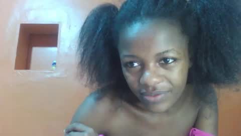 Lovely yvonne online show from October 29, 2025, 1:57 pm