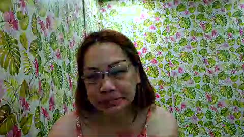 Snapshot of lovelyasiancutie chatting on May 3, 2026, 8:48 pm lovelyasiancutie online show from May 3, 2026, 8:48 pm