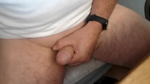Snapshot of lovelybear2000 chatting on June 16, 2026, 1:25 pm lovelybear2000 online show from June 16, 2026, 1:25 pm