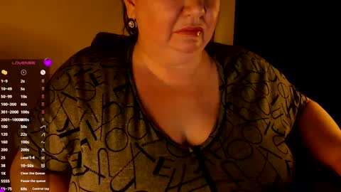 Anelana online show from February 3, 2025, 1:09 am