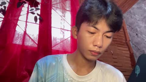 Snapshot of lovelyboy_jm chatting on May 13, 2026, 1:36 am lovelyboy_jm online show from May 13, 2026, 1:36 am