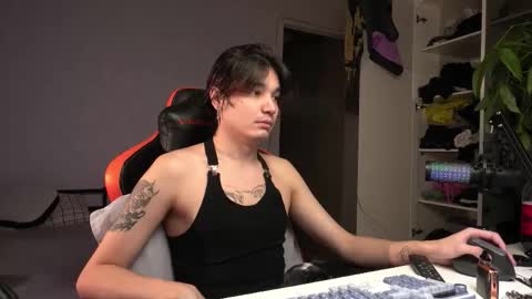 lovelydany3 online show from December 23, 2025, 9:29 am