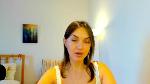 Mia online show from December 23, 2024, 7:17 am