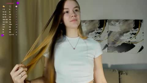 lovelygracee online show from September 8, 2025, 4:17 pm