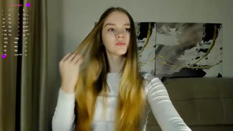 lovelygracee online show from September 25, 2025, 6:33 pm