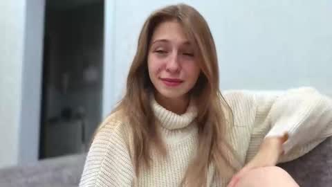 Kate only online show from September 21, 2025, 3:02 pm